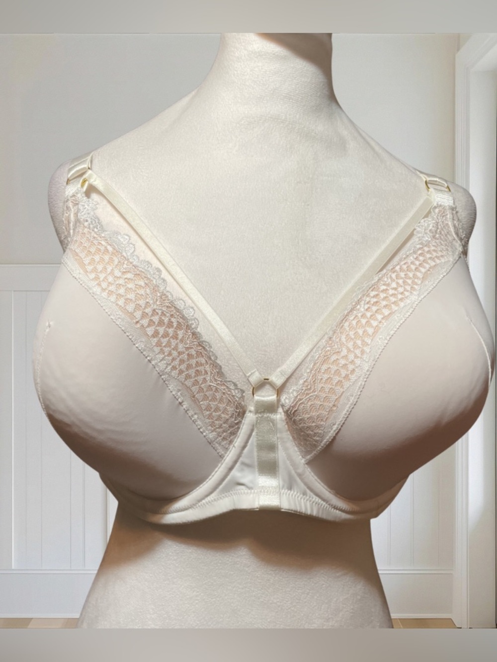 ADORE ME Women's White Lace Trim Full Coverage Bra 44DD NWOT - Picture 2 of 11
